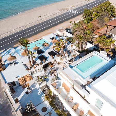Playa Paraiso Marina di Lizzano Exterior photo